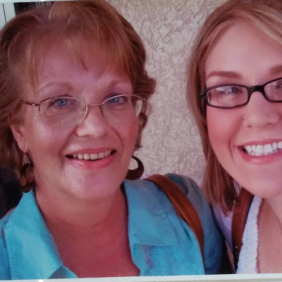 Meet your Posher, Cyndy - Picture 1 of 1